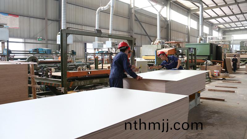 砂(sha)光(guang)鋸邊(bian)