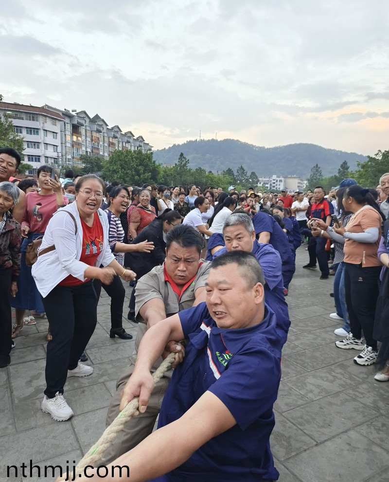 拔(ba)河(he)比賽(sai)